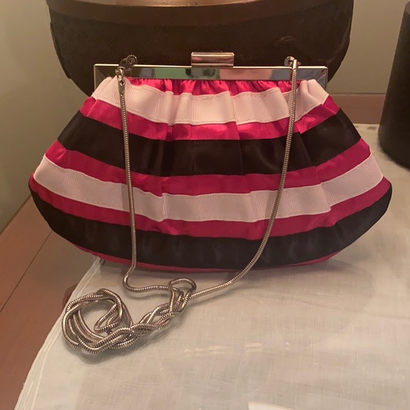 Badgley Mischka Handbags - ☘️ 3/$30 Belle Badgley Mischka Crossbody Purse